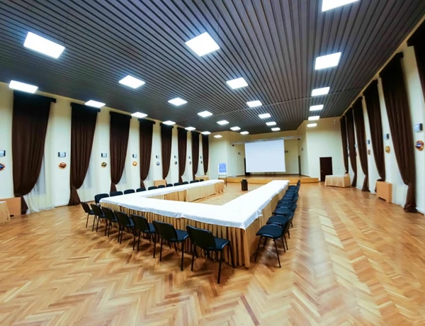 Մեծ կոնֆերանս սրահ