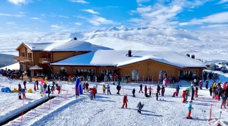 Տաք Տեղ ռեստորան