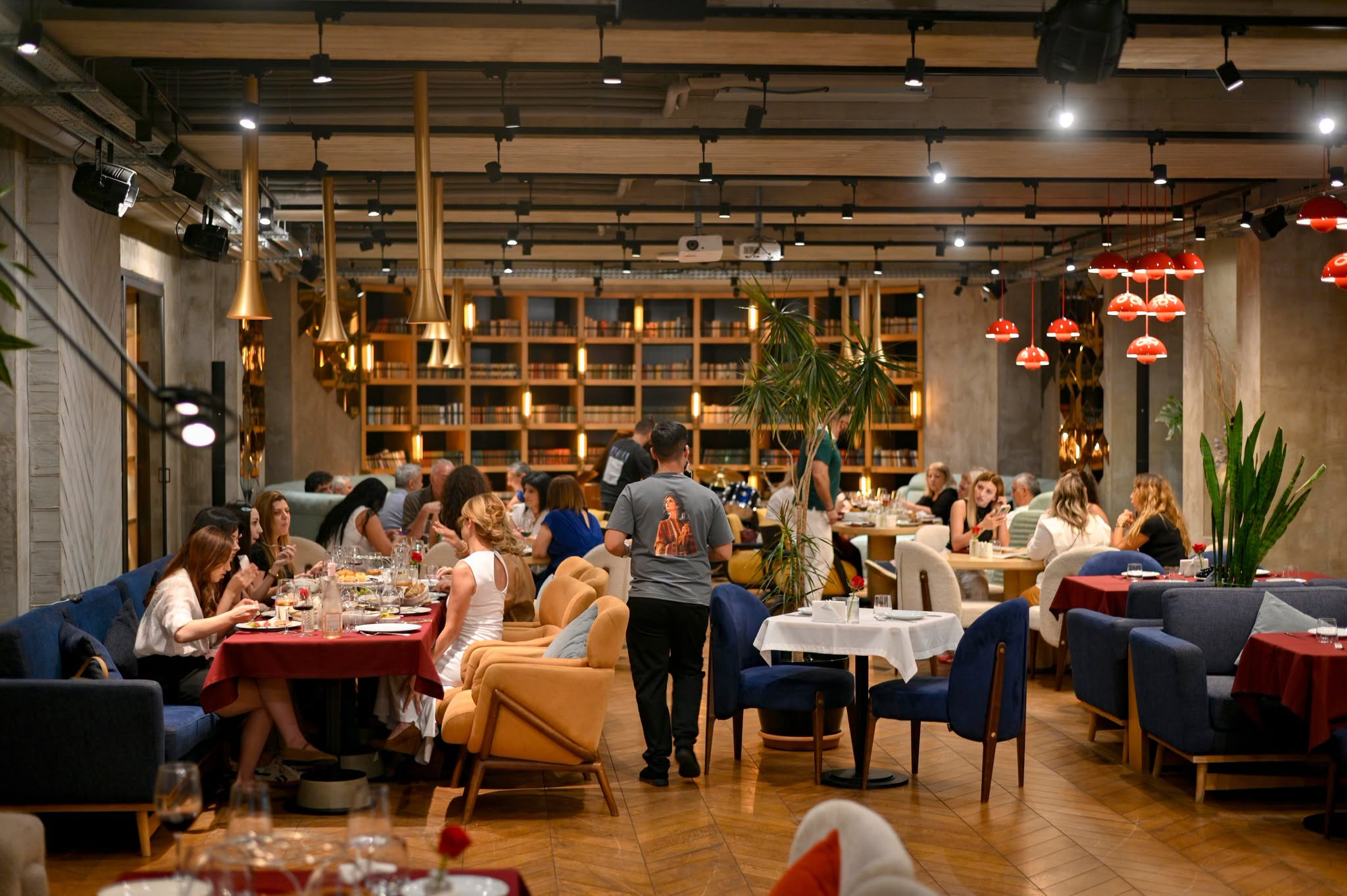Persona Restaurant & Bar